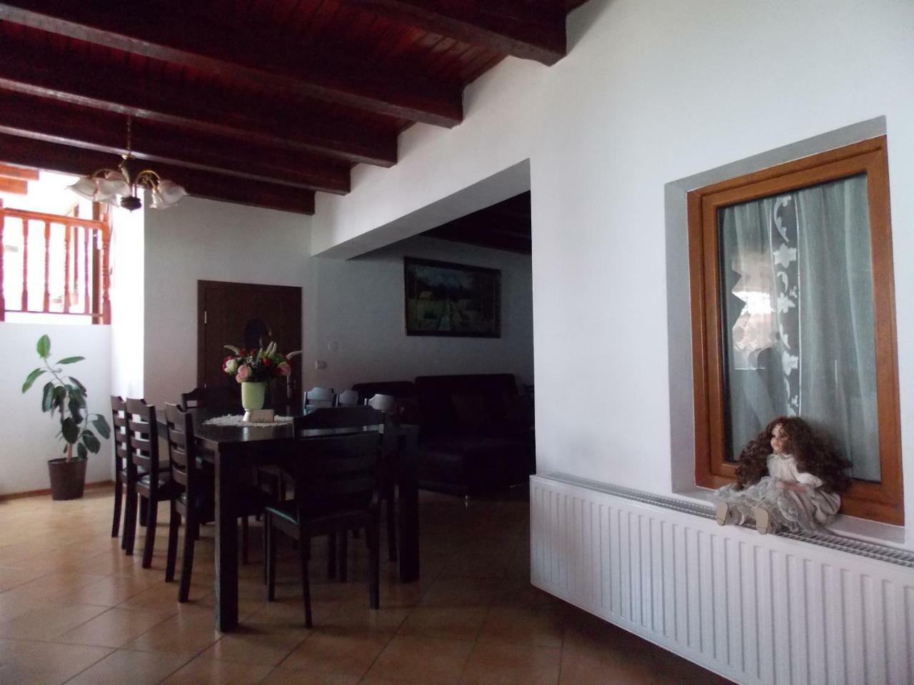 Casa Suzy & Roxy Lägenhet Arpasu de Jos Exteriör bild
