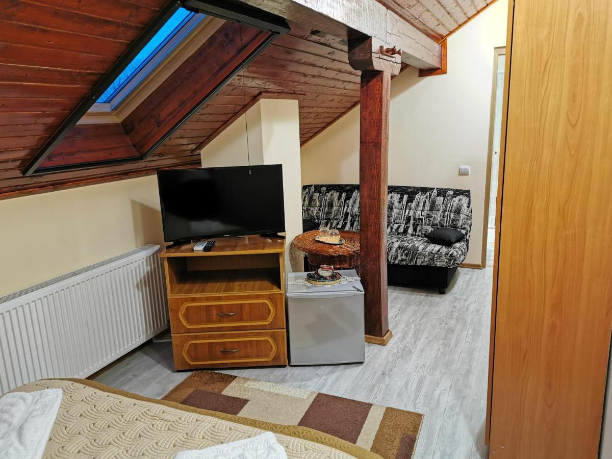 Casa Suzy & Roxy Lägenhet Arpasu de Jos Exteriör bild